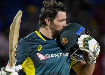 Tim David and Josh Hazlewood shine as Australia sink South Africa in first T20 – The Guardian