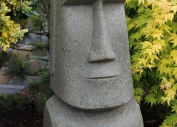 Lost Moai Emerges from Vanishing Easter Island Lake – The Jerusalem Post