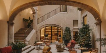 Palau Fugit – Review – The Luxury Editor