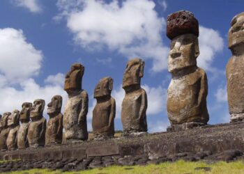 A New Statue Suddenly Appeared on Easter Island. That Doesn’t Make Sense. – Popular Mechanics
