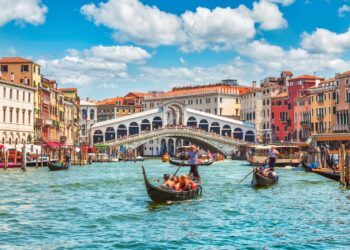 An Insider’s Guide to Venice, Italy – Who What Wear