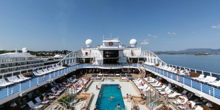 A Look at the Refurbished Oceania Riviera – Cruise Critic