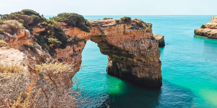 Portugal Raised to A+ by S&P With Debt on Downward Path – Bloomberg.com