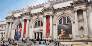 The Met opens reimagined Arts of Oceania galleries showcasing works from the Pacific – PBS