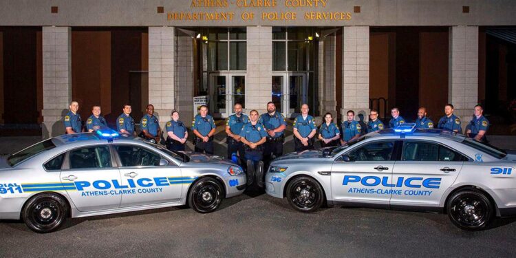 Athens police arrest man wanted in France for serious offenses – eKathimerini.com