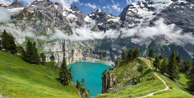 Switzerland’s cow parade (désalpe/alpabzug) 2025 and its history – lenews.ch