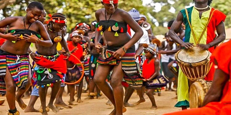 Senegal raises $644 million in oversubscribed domestic bond offering – Reuters