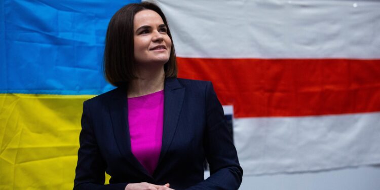 Belarusian opposition leader temporarily closes Vilnius office after security downgrade – Новая газета Европа