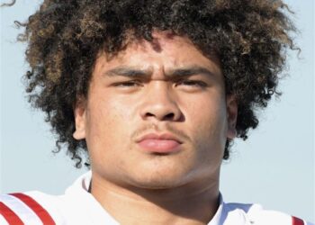 Journee Tonga helps lift Leuzinger to victory over Palos Verdes at SoFi Stadium – Los Angeles Times