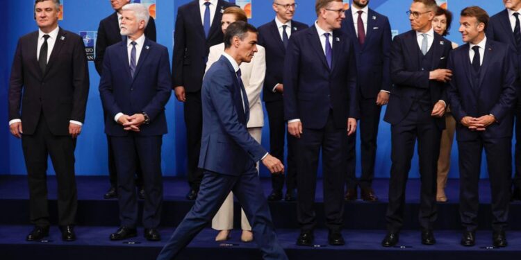 Photo gallery: NATO Secretary General visits the United Kingdom, 09-Jun.-2025 – NATO – Homepage