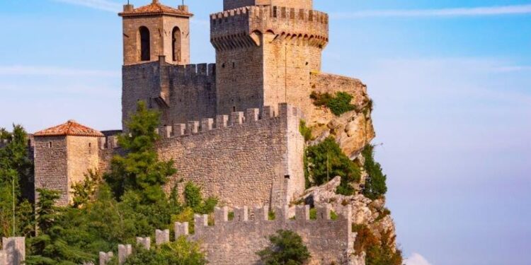 San Marino husband killed wife, set house on fire in attempted cover-up: DA – FOX 11 Los Angeles