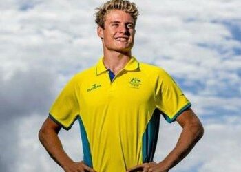 Australia’s Matt Hauser wins world triathlon title with emotional victory on home soil – The Guardian