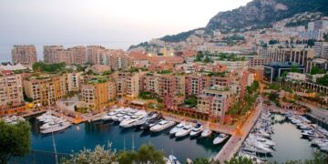 Monaco 0-0 Tottenham: Guglielmo Vicario the hero as Spurs snatch a battling point – BBC