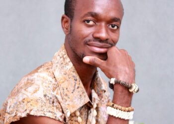 Samuel Asamoah: Togo midfielder breaks neck in collision with advertising board – BBC