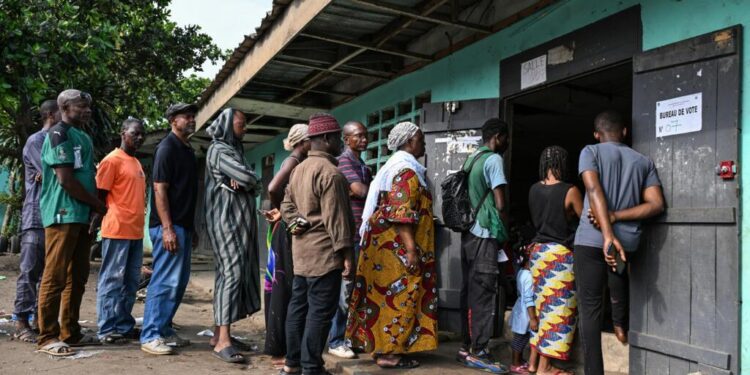 Photos from Ivory Coast’s presidential election as 83-year-old incumbent seeks fourth term – AP News