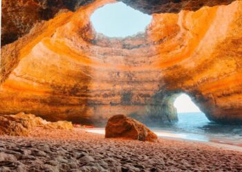 Portugal summons Guinea-Bissau envoy after journalists expelled ahead of tense election – africanews.com