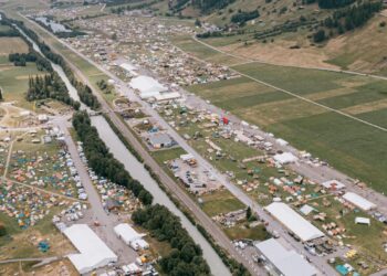 Bula and Barrels: A Bucket List Surf Trip to Fiji – SURFER Magazine