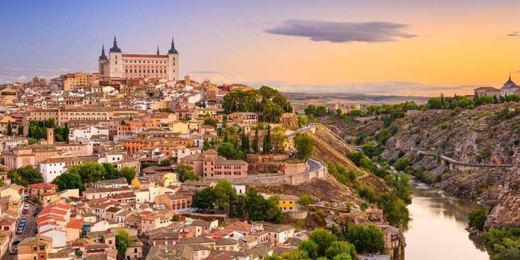 We moved to Spain before having kids. It was the best thing we did for our marriage. – businessinsider.com