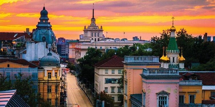 Bulgaria: Social Security Hikes Could Threaten Private-Sector Jobs, Deficit at Risk – Novinite.com