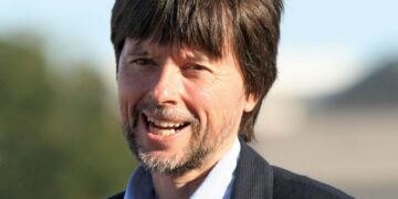 Ken Burns on America’s origin story: “The most important event since the birth of Christ” – CBS News