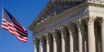 Supreme Court will consider overturning Hawaii’s strict ban on guns on private property – AP News