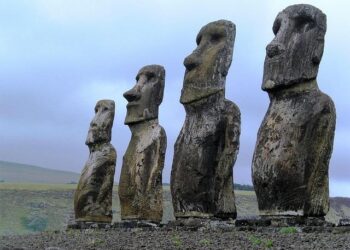 Easter Island’s Moai Statues May Have ‘Walked,’ Study Suggests – Yahoo