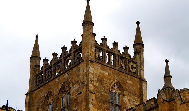 Robert Irwin’s Hollywood Spell: Family Fears He Will Never Return to Australia Zoo – International Business Times UK