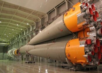 Poland sets up first-ever military satellite launch – Defense News