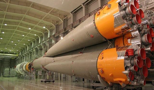 Poland sets up first-ever military satellite launch – Defense News