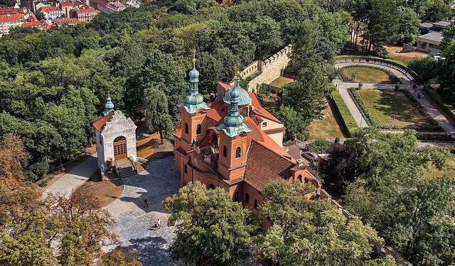 Petrino Entering Rare Air Beside Chad Morris Is Last Straw as Illusion Goes Up in Smoke – Best of Arkansas Sports