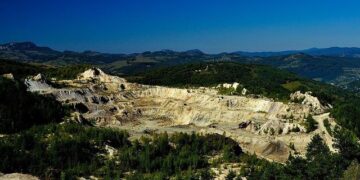 Barrick, Mali government agree to resolve gold mine dispute – TradingView