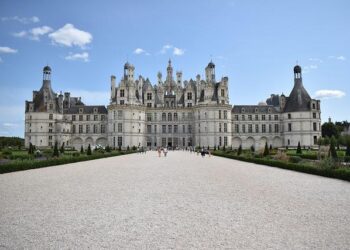 Luxury tourism is a risky strategy for African economies – new study of Botswana, Mauritius, Rwanda – The Conversation