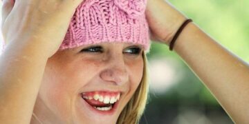 12-Year-Old Girl Wins Teahupo’o Trials, Qualifies for Championship Tour Event – The Inertia