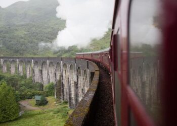 I went to Scotland for the first time. There are 6 items I’m glad I packed and 4 I wish I had brought. – Business Insider