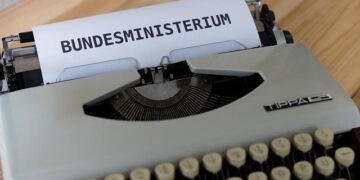 NZ foreign minister Peters slams India FTA as ‘neither free nor fair’ – thefederal.com