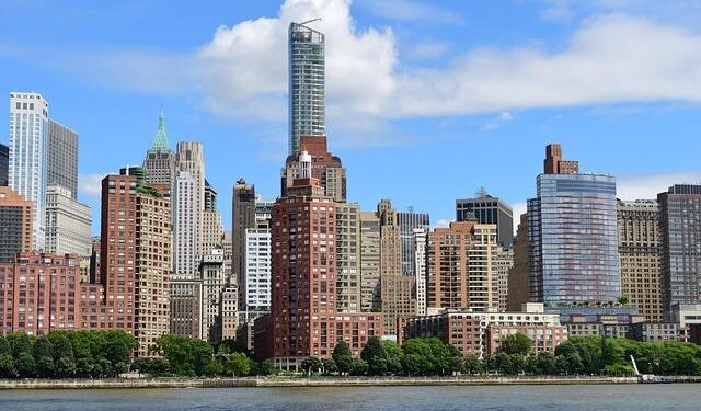 USA defenceman Hutson stretchered off after taking puck to head vs. Switzerland – TSN