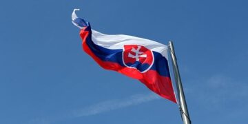 Slovak PM Fico asks NATO to strengthen Slovakia’s air defences – Reuters