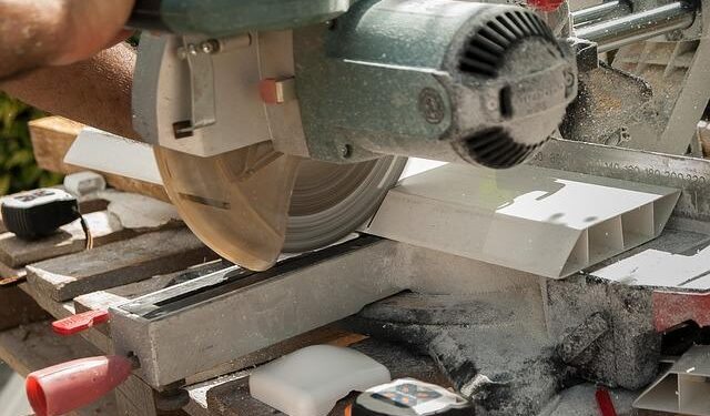 ‘Virtuoso’ singing saw player to bring chamber music to communities – Glasgow Times