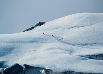 Judge upholds Hawaii’s ‘Green Fee’ tax. What that means for travelers. – USA Today