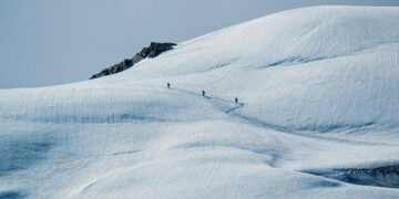 Judge upholds Hawaii’s ‘Green Fee’ tax. What that means for travelers. – USA Today
