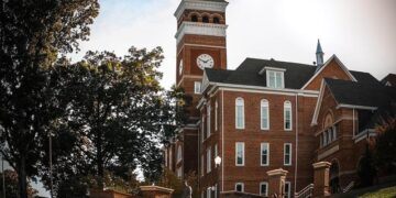 Clemson Rehires Chad Morris as Offensive Coordinator After 7-6 Season – K 104.7