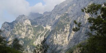 Slovenian flag raised at CERN – Home | CERN