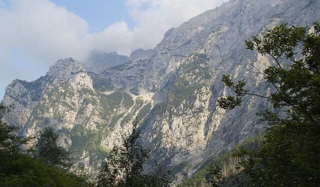Slovenian flag raised at CERN – Home | CERN