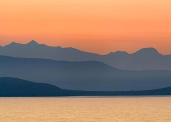 Poland’s Tusk Warns: Europe Must Unite Now or Risk Oblivion as Trump Sets Sights on Greenland!