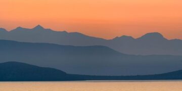 Poland’s Tusk Warns: Europe Must Unite Now or Risk Oblivion as Trump Sets Sights on Greenland!