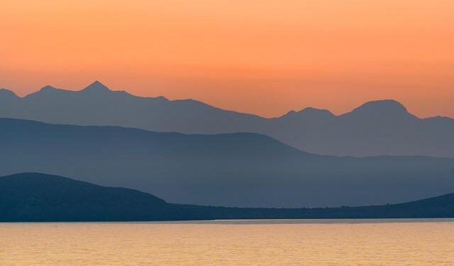 Poland’s Tusk Warns: Europe Must Unite Now or Risk Oblivion as Trump Sets Sights on Greenland!