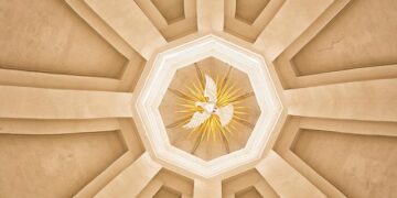 Fluminense’s Bold Strategy: Montenegro Backs Six Centre-Backs in Nino Chase!