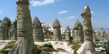 Set Sail on an Unforgettable Journey: Discover the Wonders of French Polynesia and Saint Helena Aboard Phoenix Reisen Amera!