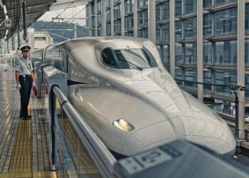 Tragedy on the Tracks: Uncovering the Truth Behind Spain’s Deadly Train Crash