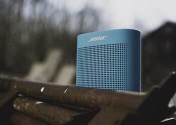 Knesset Speaker Stuns Albanian PM with One-of-a-Kind Custom Shoes!